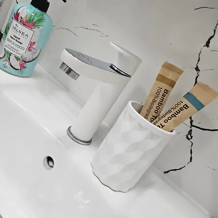 Lejlighed Boutique Yellow 1 *