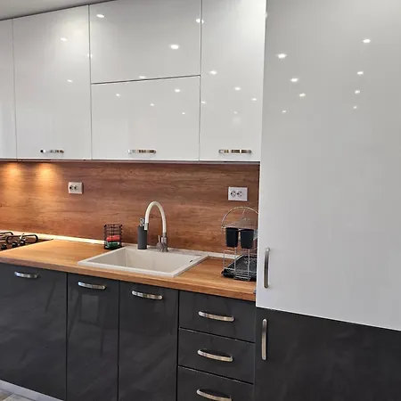 Apartman Boutique Yellow 1 *