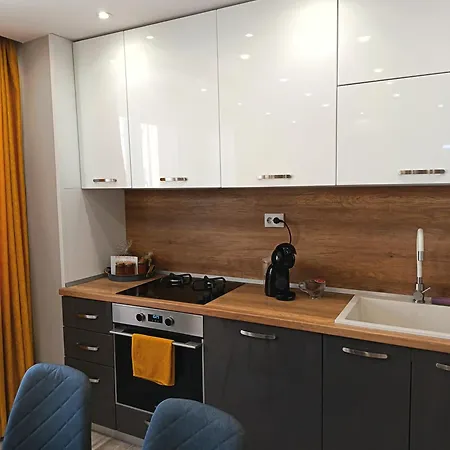 Apartman Boutique Yellow 1 *